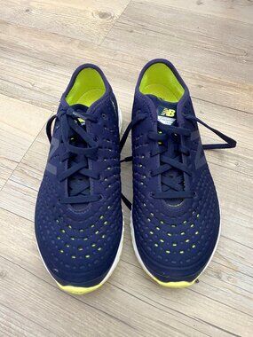 New Balance Navy Fresh Foam Crush Sneakers Size 6.5